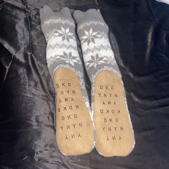 NWOT Foot warming slippers size XL - Picture 3 of 4